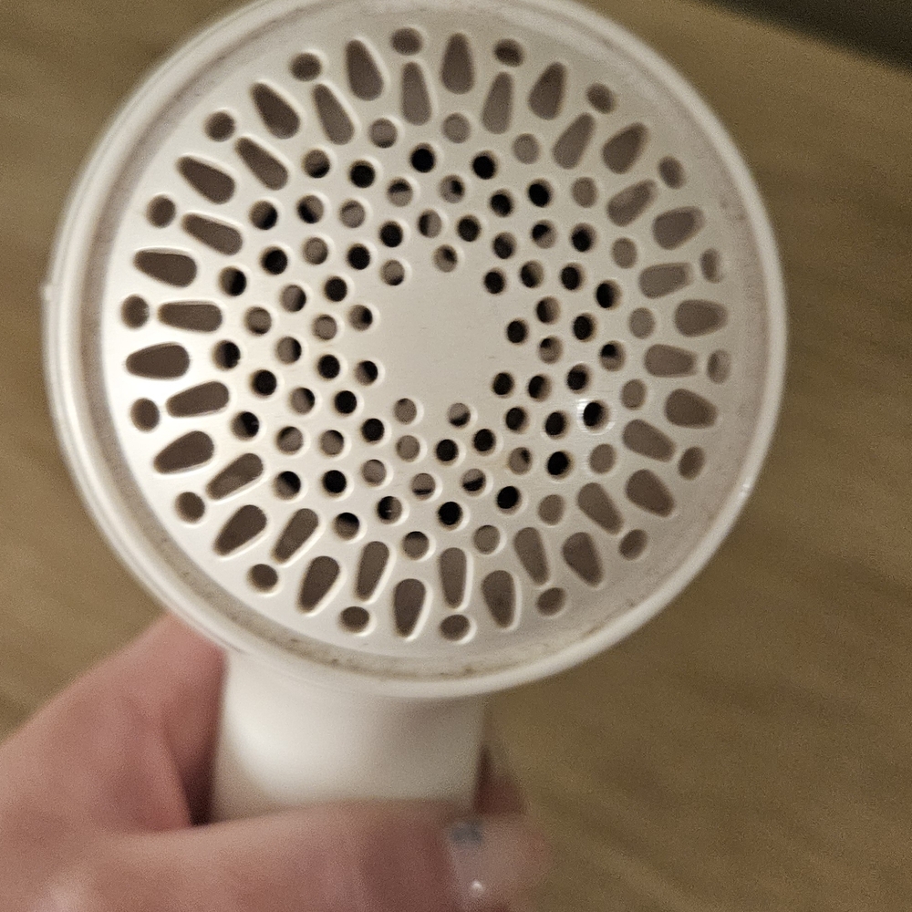 CHI Pro Low EMF Hair Dryer in White - Picture 5 of 5
